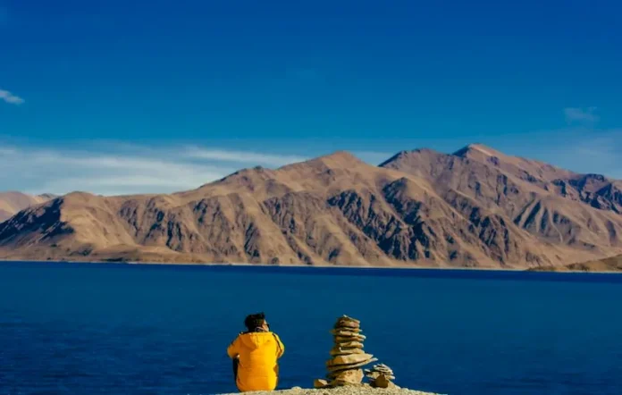 Đặt vé máy bay giá rẻ đi Ấn Độ khám phá cảnh đẹp Ladakh